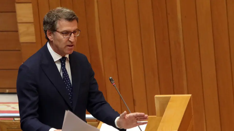 Feijóo, en una sesión de control en el Parlamento. PEPE FERRÍN