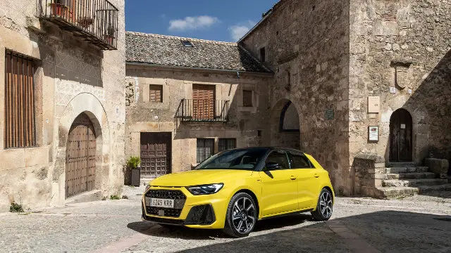 Audi_A1_amarillo_Python_20