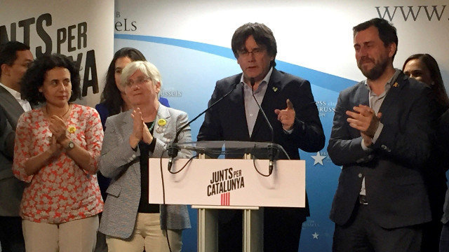 Puigdemont valora os resultados obtidos nas eleccións europeas. LEO RODRÍGUEZ (EFE)