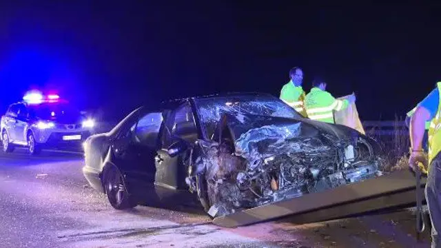 Estado en el que quedó uno de los coches del accidente de Coirós. TVG