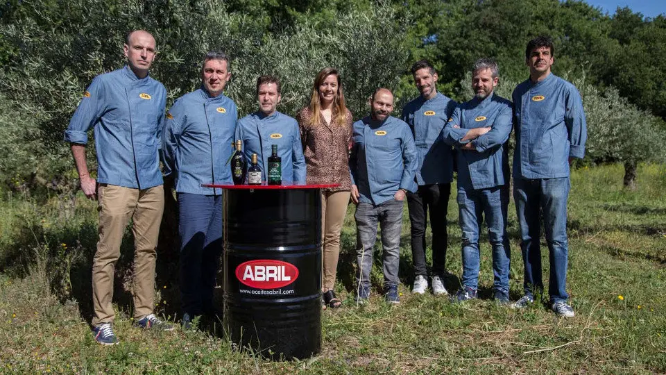Elena Pérez Canal con los integrantes de Cociña Ourense. AEB COMUNICACIÓN