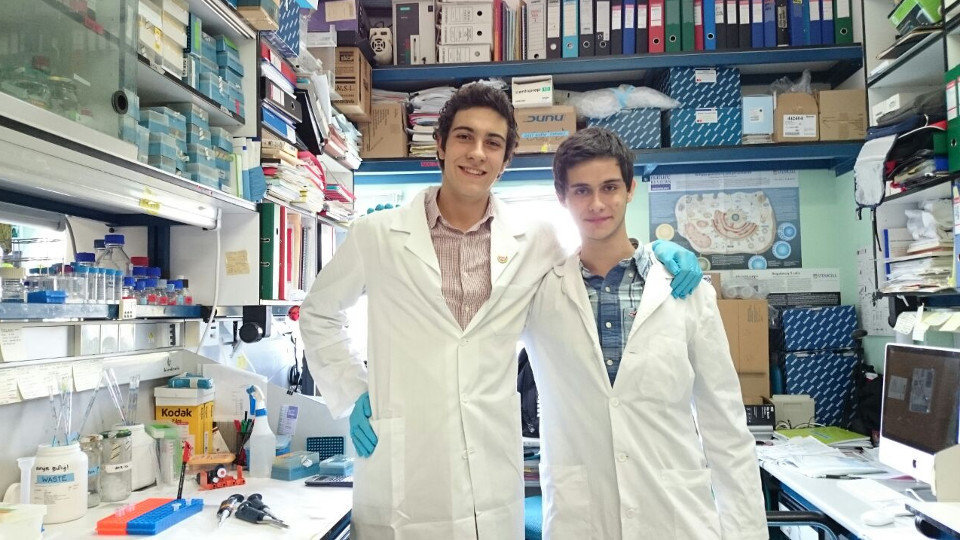 Los estudiantes pontevedreses de Medicina, José Gago y Carlos de Frías. DP