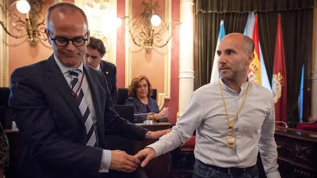 Jesús Vázquez y Jácome, en la cesión del bastón de mando. BRAIS LORENZO (EFE)