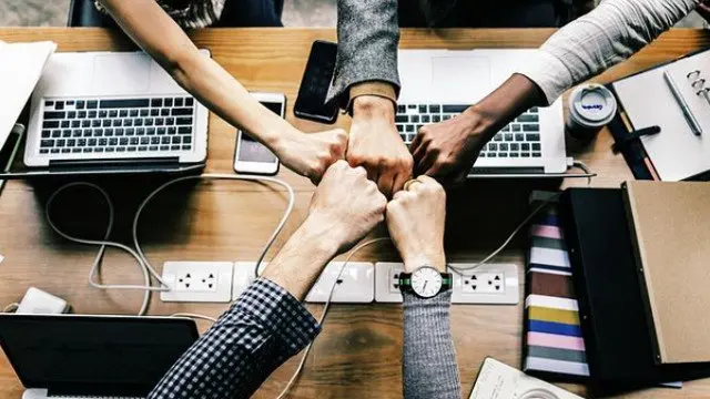 Los sectores tecnol&oacute;gicos pueden ser una buena opci&oacute;n para conseguier empleo o sacarnos un dinerillo extra