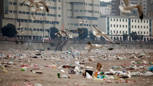 Así amanecieron las playas de A Coruña. CABALAR