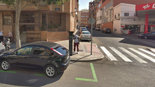 Barrio de Embajadores, en Madrid, donde se entregó el hombre. GOOGLE MAPS