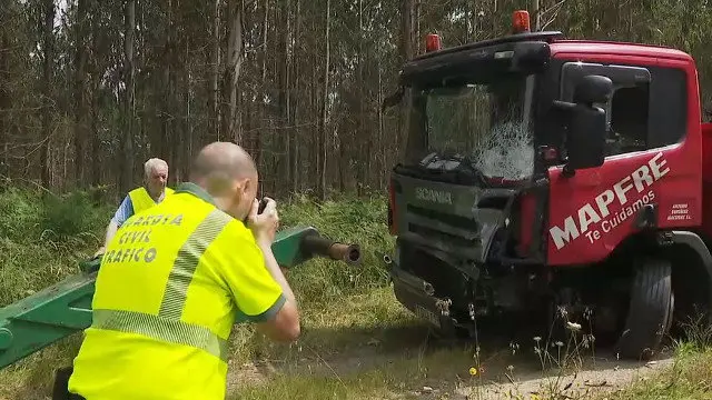 Uno de los camiones implicados en el accidente mortal de Mesía. CRTVG