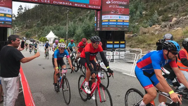 Indurain y Chiappucci se exhiben en O Ézaro. EP