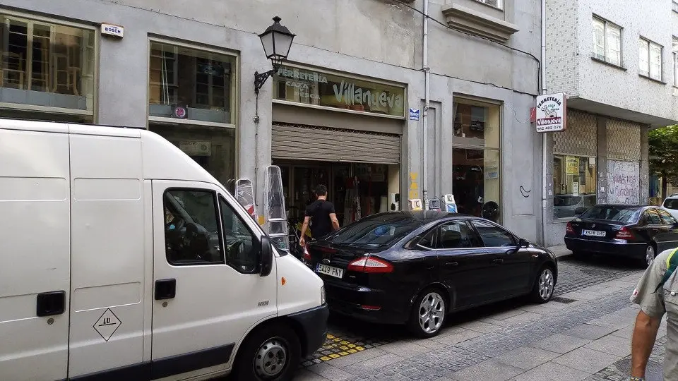 Ferretería en la que supiestamente se produjo la retención ilegal y el abuso sexual. L.A.R.