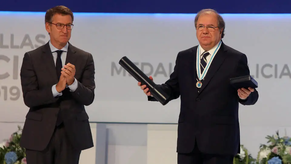 Juan Vicente Herrera recibe la Medalla de Galicia. PEPE FERRÍN
