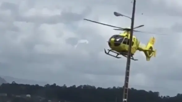 Rescate dun home no río Coroño. RTVG