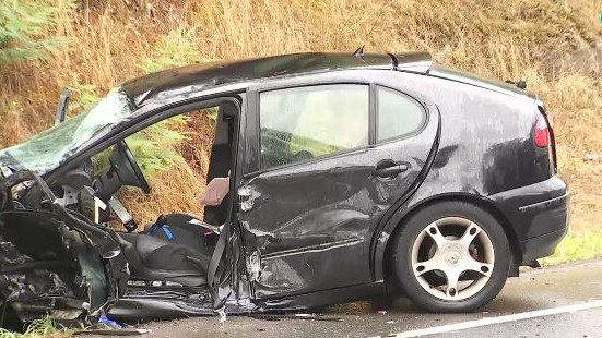 Estado en el que quedó el coche implicado en el accidente en Ribadavia. CRTVG
