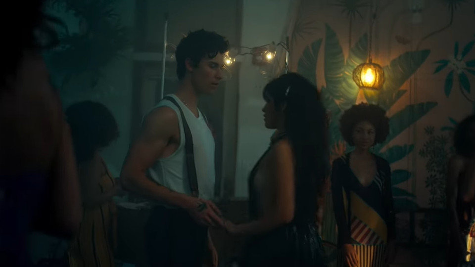 Shawn Mendes y Camila Cabello, en el videoclip de Señorita