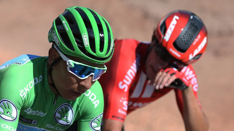 Nairo Quintana, durante la fuga en la etapa de este miércoles. JAVIER LIZÓN (EFE)
