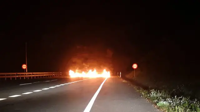 Barricadas en As Pontes. EP