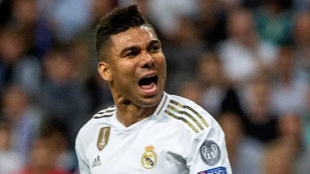 Casemiro, durante o partido no Bernabeu.JUANJO MARTÍN (Efe)