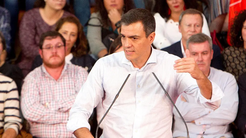 Pedro Sánchez (en la imagen, durante un acto en Vigo este sábado), obtendría unos resultados similares a los del 28-A. SALVADOR SAS (EFE)