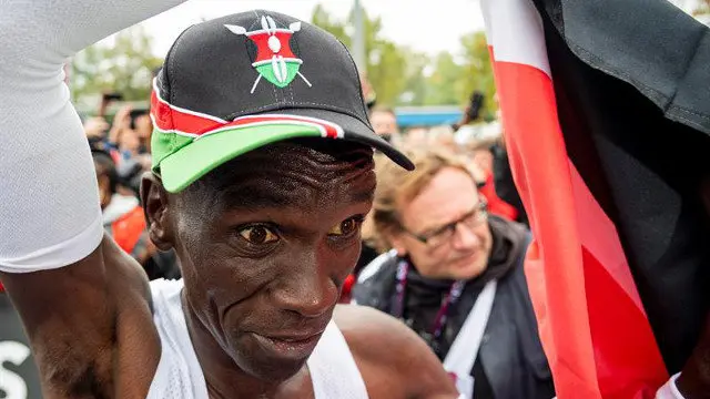 Eliud Kipchoge, tras bajar de las dos horas en un maratón. CHRISTIAN BRUNA