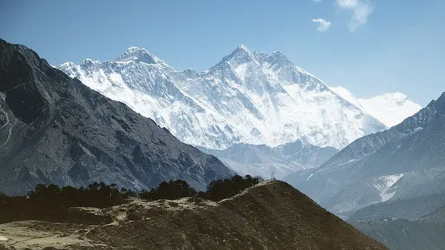 Monta&ntilde;a no Himalaya. PIXABAY