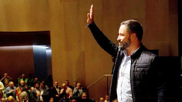 El líder de Vox, Santiago Abascal, durante el acto de esta formación celebrado este jueves en Vigo. SALVADOR SAS (EFE)