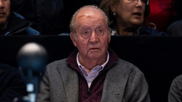 En las fotografías del partido se aprecia al rey Juan Carlos con una brecha en la parte frontal de la cabeza. WILL OLIVER