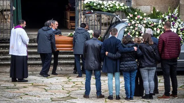 Entierro del marinero fallecido del Divina del Mar. ÓSCAR CORRAL