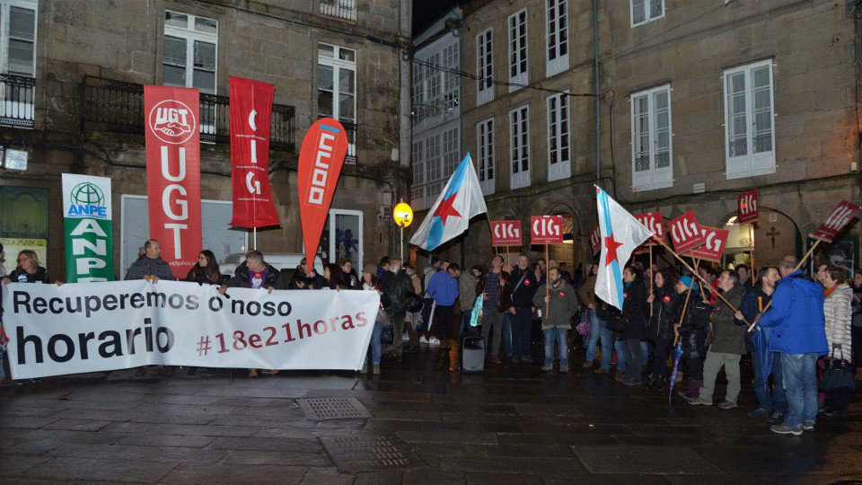 Protesta na Praza do Toural, en Compostela. CIG-ENSINO