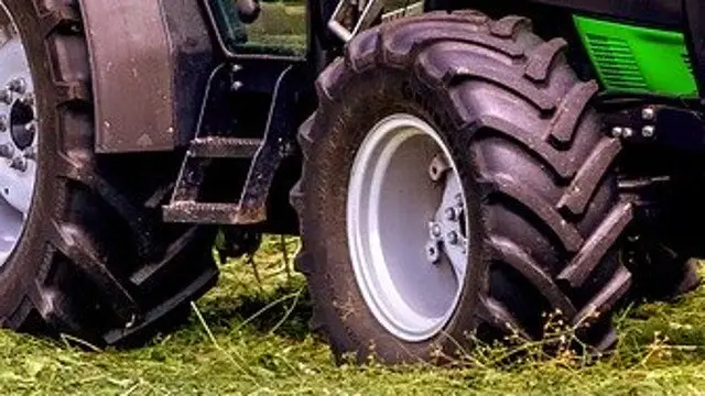 As rodas dun tractor. ARCHIVO