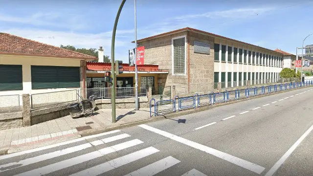 El paso de peatones situado junto al conservatorio de Redondela. GOOGLE MAPS