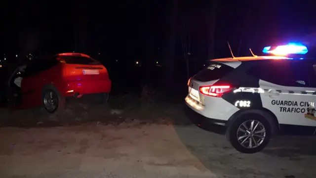 El vehículo que conducía el menor en O Porriño. GUARDIA CIVIL DE PONTEVEDRA