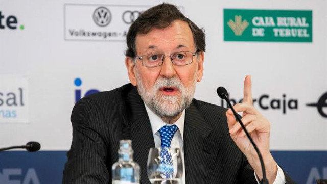 Mariano Rajoy, presentando su libro en Zaragoza JAVIER CEBOLLADA