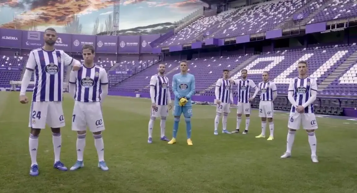 Las nuevas camisetas del Valladolid. TWITTER