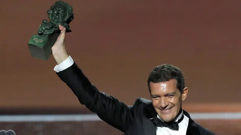 Antonio Banderas, con el Goya. EFE