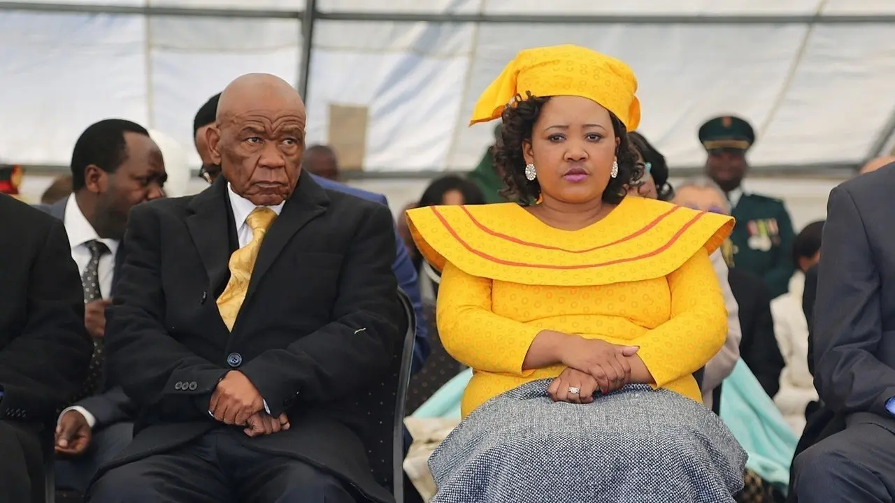 Thomas Thabane, con su segunda esposa, Maesaiah. EP