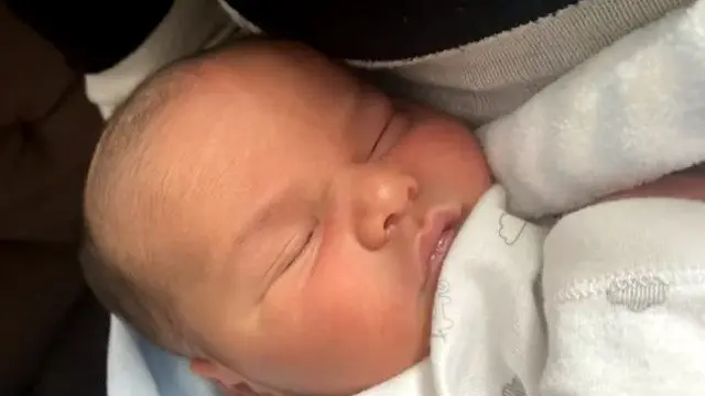 Foto del bebé desaparecido facilitada por la familia. YOUTUBE