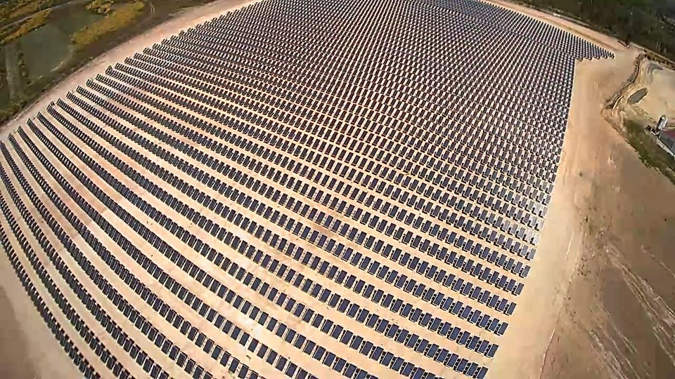 Vista aérea del parque fotovoltaico de Vilardevós.EP