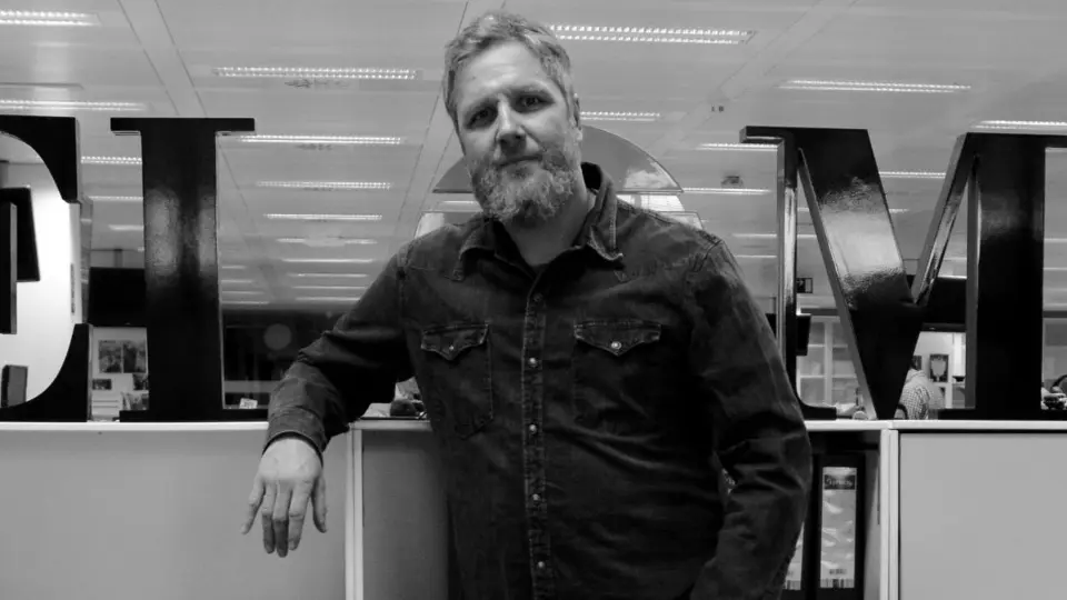 El periodista David Gistau. EP


El periodista David Gistau regresa a El Mundo: Me apetece contar historias distintas.
El periodista David Gistau regresa al diario El Mundo con la voluntad de escribir columnas de opiniÃ³n, pero tambiÃ©n potenciar la figura del cronista y el reportero versÃ¡til, lo mismo para polÃ­tica y deporte que para cultura y toros.

  (Foto de ARCHIVO)



4/13/2018