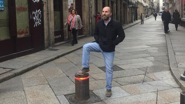 Jácome ordena desactivar los bolardos asesinos de Ourense. DO