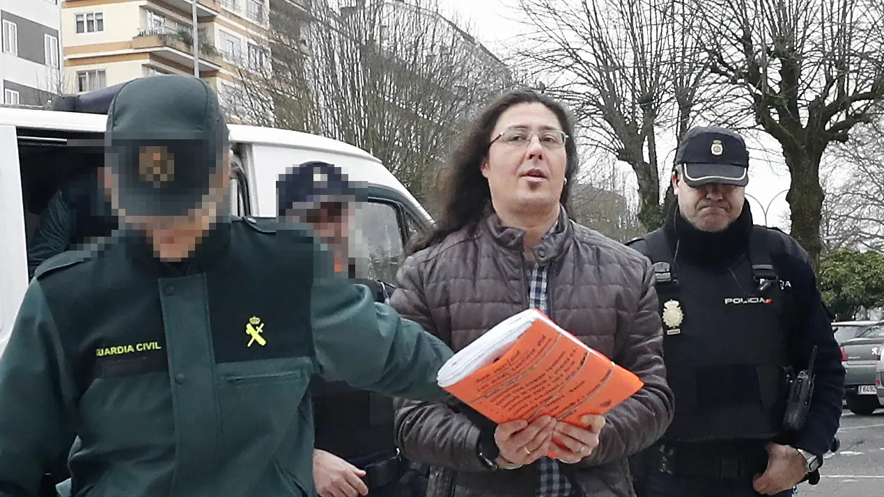 O veciño de Foz condenado polo intento de asasinato da súa ex e do fillo desta. EP