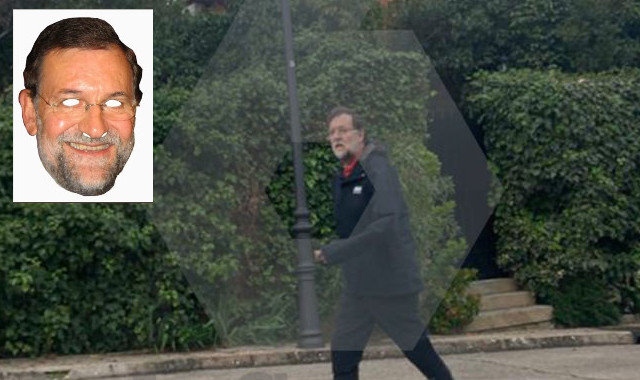 La careta de Rajoy para salir a la calle.