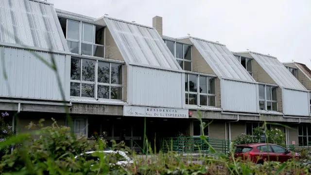 Entrada da residencia de maiores Nuestra Señora de la Esperanza na Farixa. BRAIS LORENZO (EFE)