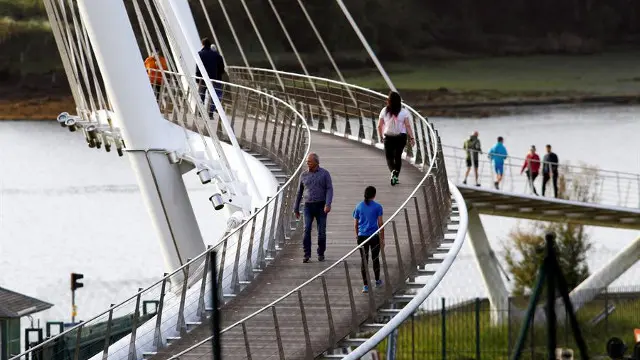 Gente paseando por Ferrol. KIKO DELGADO