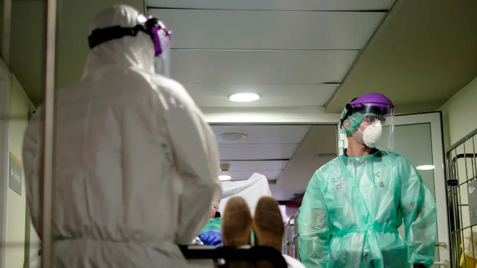 Enfermeros en un hospital. EFE