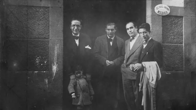 Generated by  IJG JPEG Library
Generated by  IJG JPEG Library