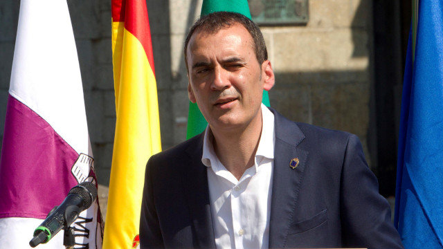 El alcalde de Tui Enrique Cabaleiro. EFE