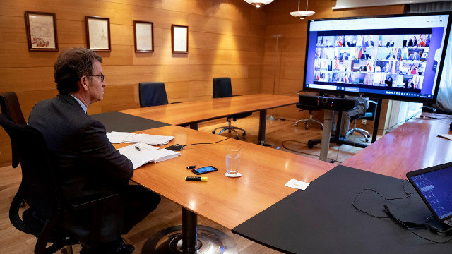 Feijóo, durante la videoconferencia con Sánchez y el resto de presidentes autonómicos. EFE