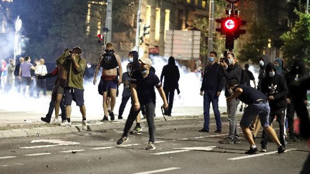 Disturbios nocturnos en Belgrado. EFE