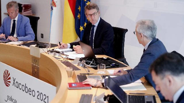 Alberto Núñez Feijóo presidiendo la última reunión del ejecutivo previa a las Autonómicas del 12J. EFE