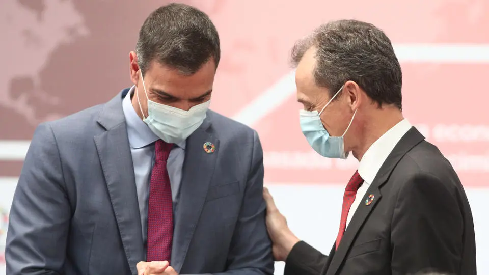 Pedro Sánchez co ministro de Ciencia e Innovación, Pedro Duque na presentación do Plan. EUROPA PRESS.