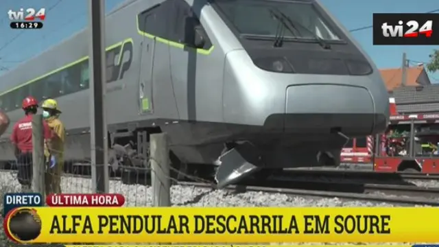 El tren siniestrado en Soure. TVI